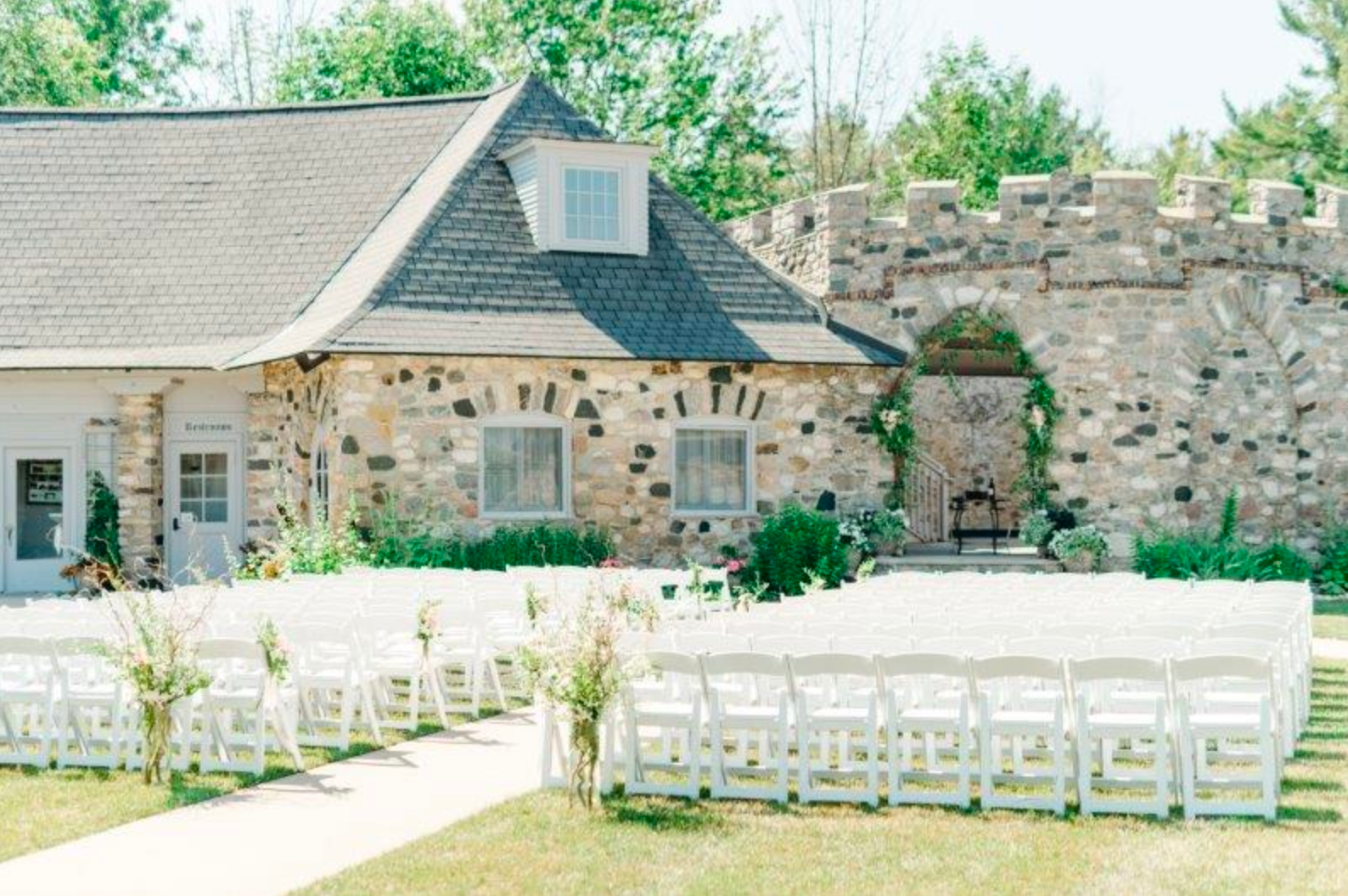 Michigan Outdoor Wedding Venues at Castle Farms
