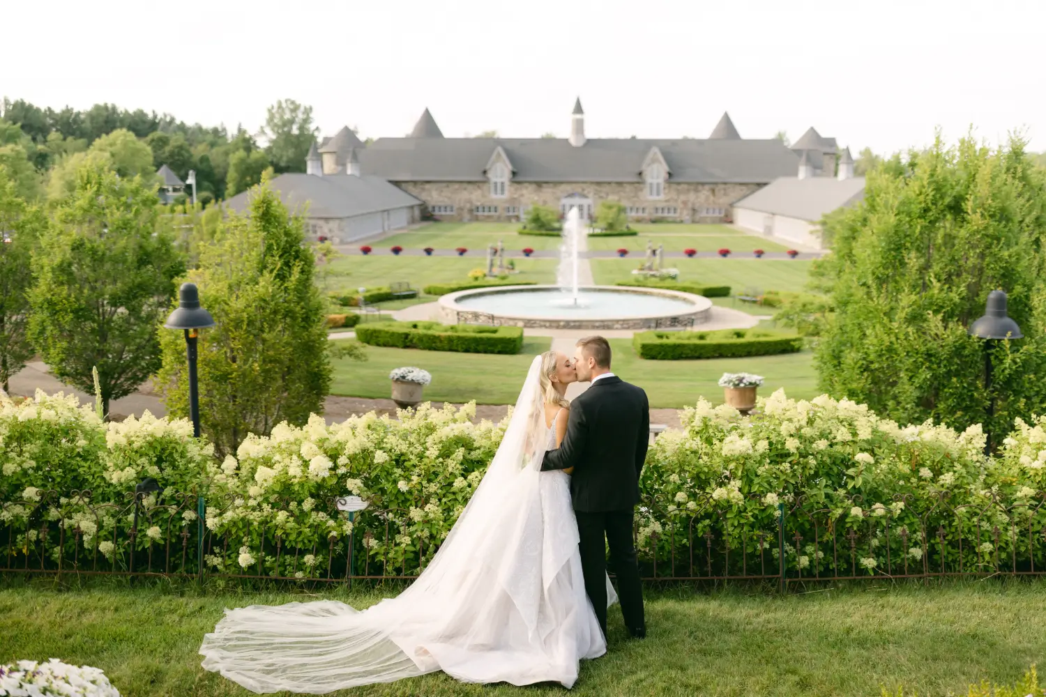 Spring wedding at Castle Farms