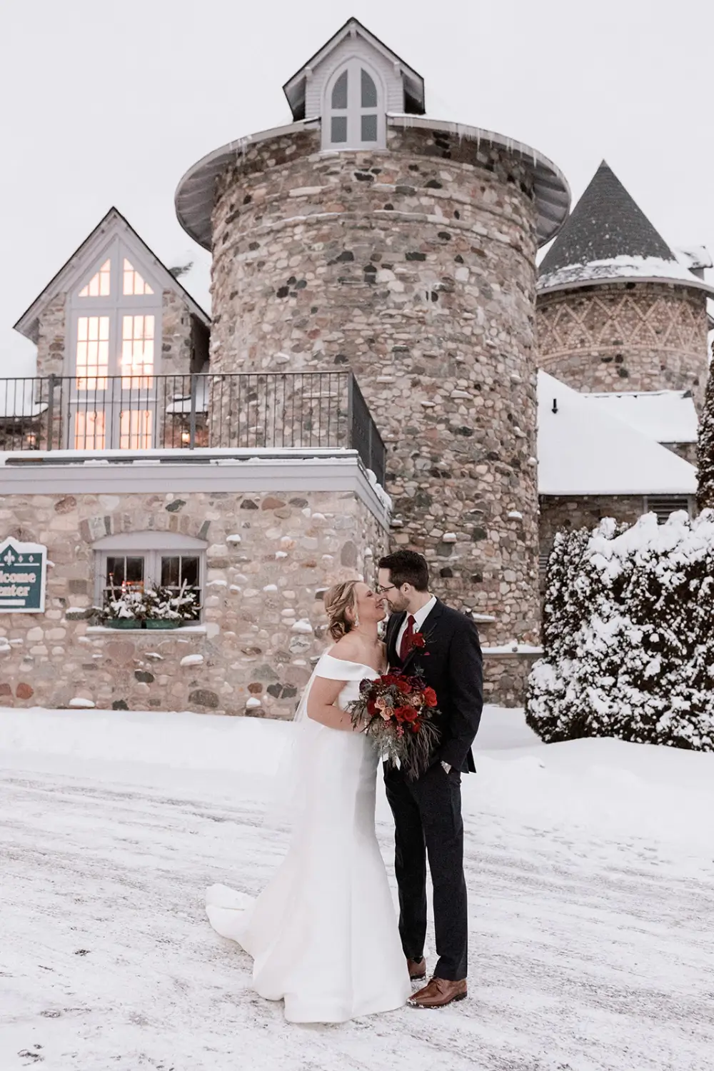 Winter wedding at Castle Farms