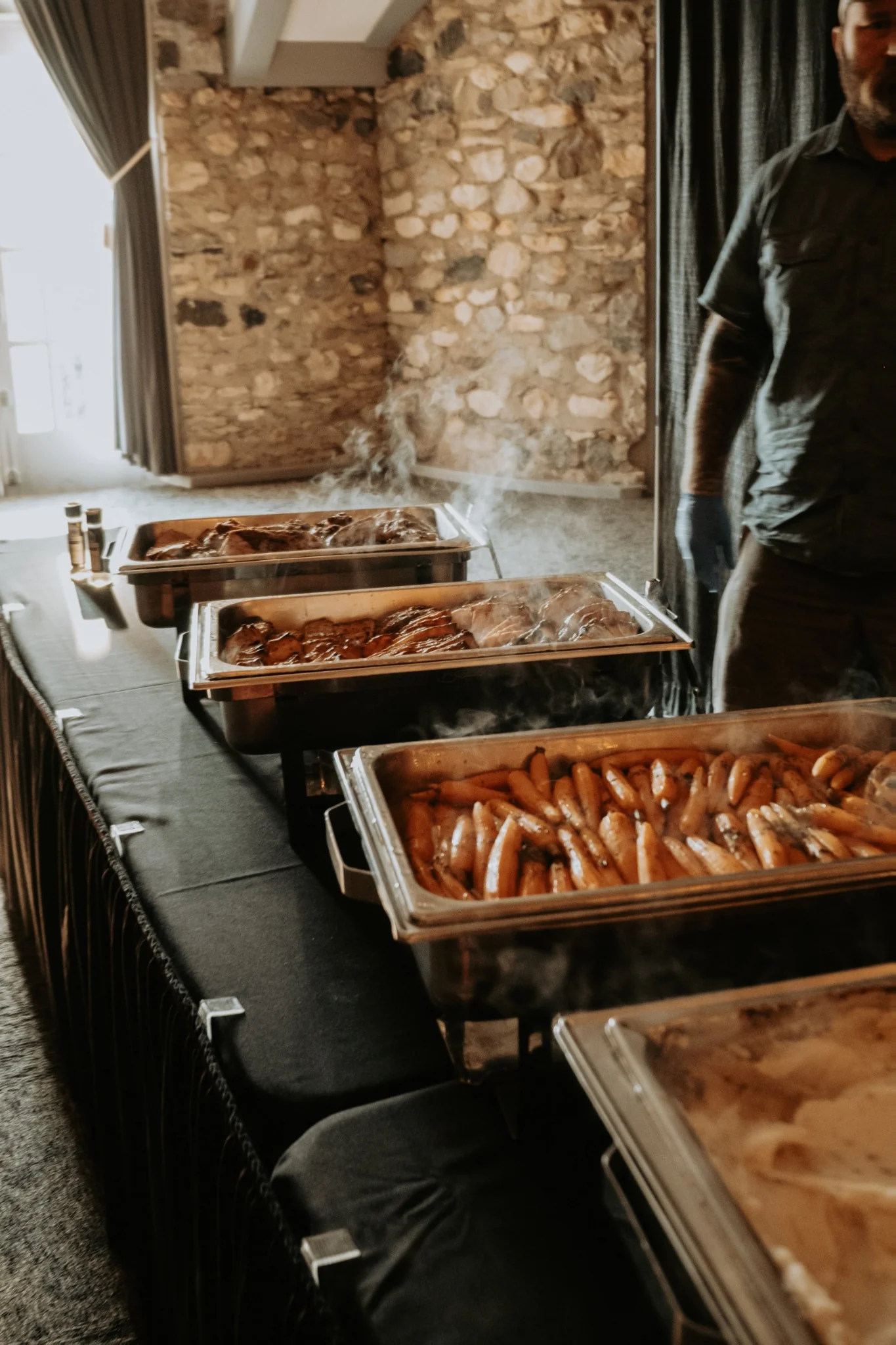 Pig Eatin' Ribs buffet