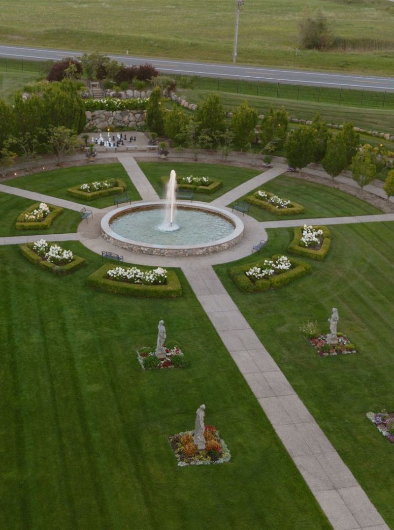 King’s Great Hall & Queen’s Courtyard at Castle Farms